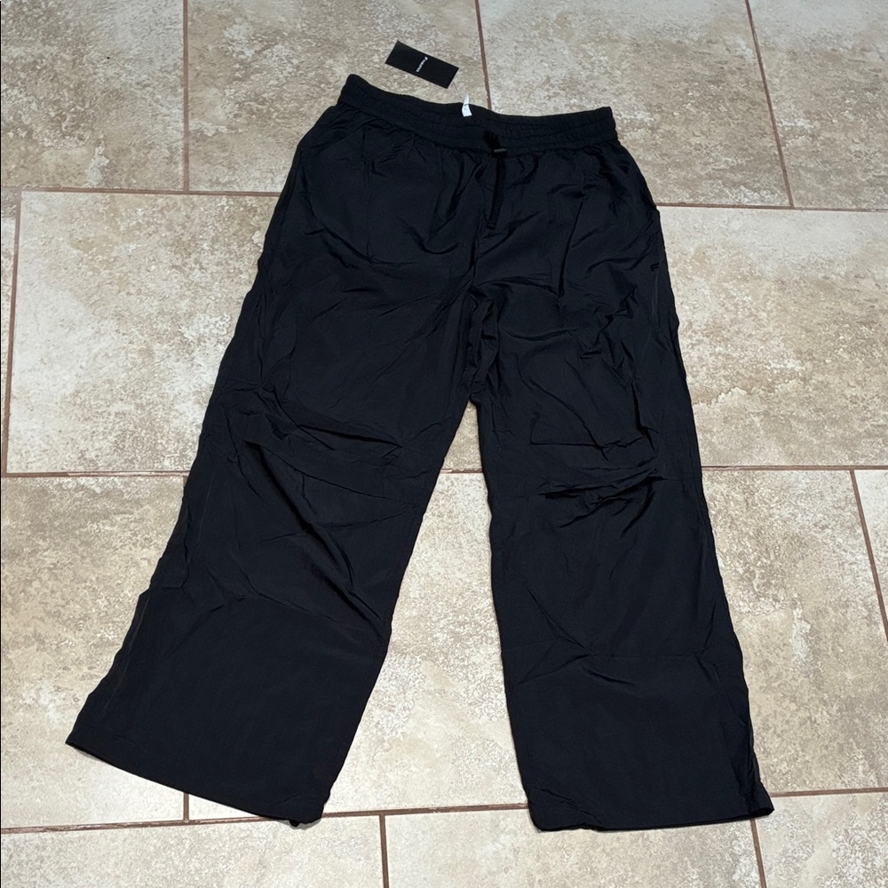 Fabletics Black Wide-Leg Jogger Pants